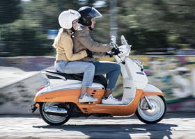 ジャンゴ125エバージョン