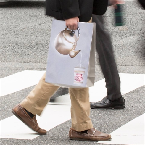 日清 カップヌードル 頭おかしい ネクタイ ネタ