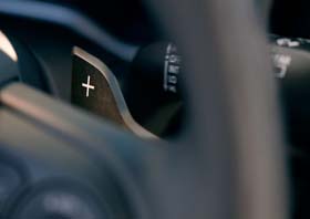 カローラハッチバック：内装