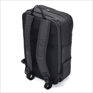 どこでも座れるリュック