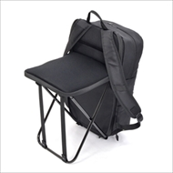 どこでも座れるリュック