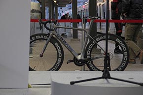 B.B.BASE JR東日本 輪行 サイクリスト 両国