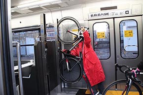 B.B.BASE JR東日本 輪行 サイクリスト 両国