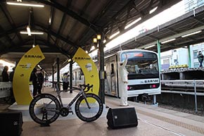 B.B.BASE JR東日本 輪行 サイクリスト 両国