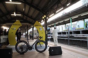 B.B.BASE JR東日本 輪行 サイクリスト 両国