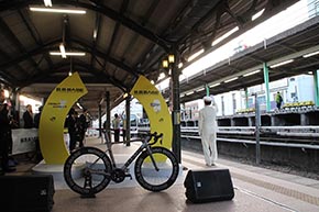 B.B.BASE JR東日本 輪行 サイクリスト 両国