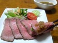 “浸けておくだけでやわらか〜!!”な炊飯器ローストビーフがしっとりうまい　舞茸を使うのがポイント