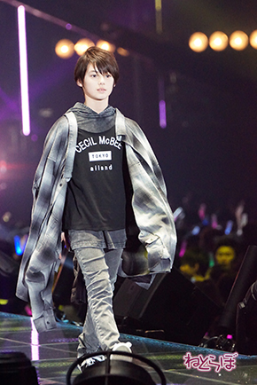 TGC 広瀬すず 中川大志 志尊淳 東京ガールズコレクション