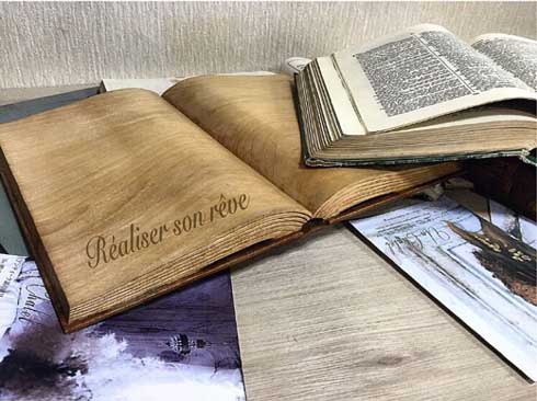 一枚の板 木彫り 洋書 ハンドメイド 家具職人