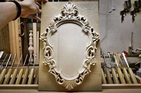 一枚の板 木彫り 洋書 ハンドメイド 家具職人