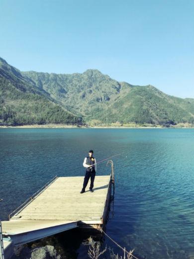 中川大志 俳優 かくれんぼ 自然 パーカー 釣り