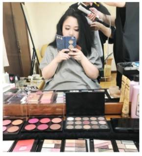 ニッチェ江上 髪型 もじゃもじゃ パーマ ストレート ヘアスタイル