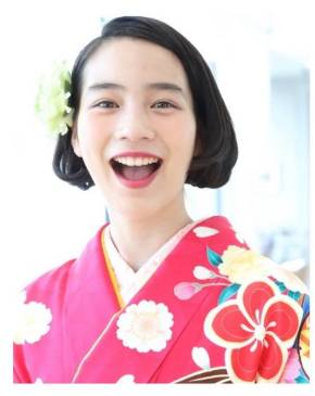 のん 桜を見る会 安倍晋三 着物 ブログ