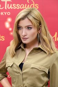 トリンドル玲奈 ローラ 等身大フィギュア マダム・タッソー ViVinight 藤田ニコル 玉城ティナ