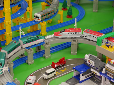 はやぶさとこまち