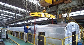 70000形製造の様子（車体）