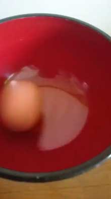 生卵 転がす ヤバイ 聞こえる
