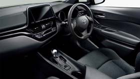 C-HR：内装（S／S-T）