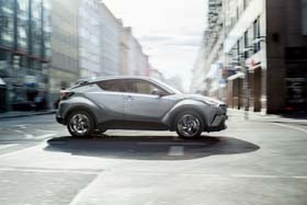 トヨタ C-HR SUV