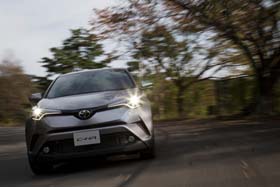 トヨタ C-HR SUV