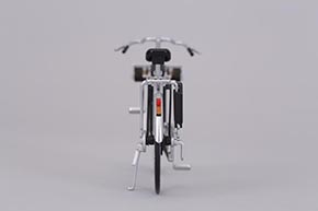 ミニチュアヤングホリデー：後面