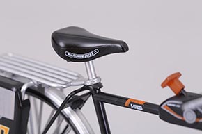 丸石サイクルのロゴ、じっくり見ると美しい