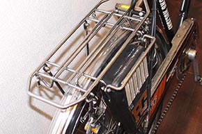 そうそう、リアキャリアにもこんな可変パーツがあった！