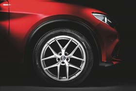 アルファ ロメオ ステルヴィオ SUV