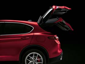 アルファ ロメオ ステルヴィオ SUV