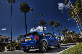 新型 MINI コンバーチブル  （2018年5月発表）