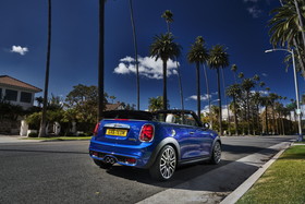 新型 MINI コンバーチブル  （2018年5月発表）