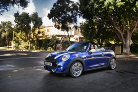 新型 MINI コンバーチブル  （2018年5月発表）