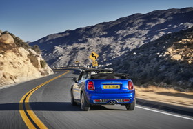 新型 MINI コンバーチブル  （2018年5月発表）