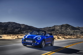 新型 MINI コンバーチブル  （2018年5月発表）