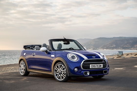 新型 MINI コンバーチブル  （2018年5月発表）