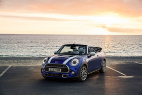 新型 MINI コンバーチブル  （2018年5月発表）