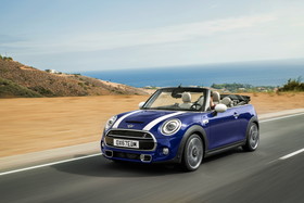 新型 MINI コンバーチブル  （2018年5月発表）