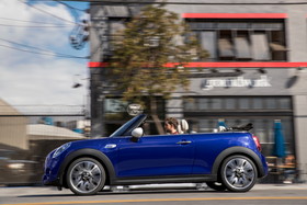 新型 MINI コンバーチブル  （2018年5月発表）