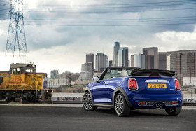 新型 MINI コンバーチブル  （2018年5月発表）