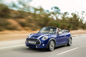新型 MINI コンバーチブル  （2018年5月発表）