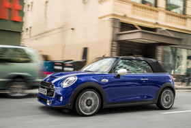 新型 MINI コンバーチブル  （2018年5月発表）