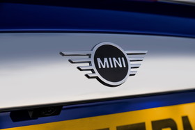 新型 MINI コンバーチブル  （2018年5月発表）