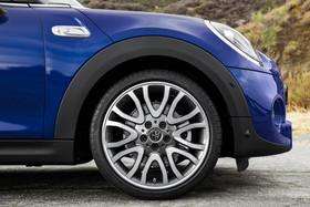 新型 MINI コンバーチブル  （2018年5月発表）