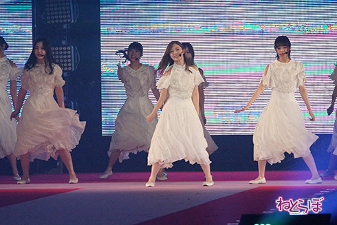 欅坂46 乃木坂46 二人セゾン 白石麻衣 西野七瀬 齋藤飛鳥 渡邉理佐 平手友梨奈