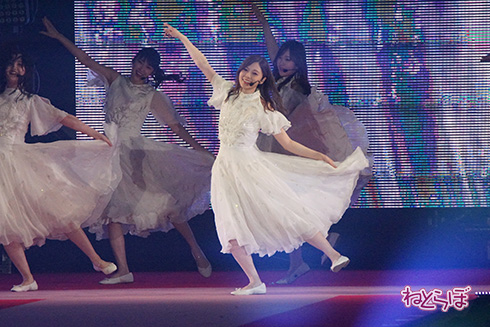 欅坂46 乃木坂46 二人セゾン 白石麻衣 西野七瀬 齋藤飛鳥 渡邉理佐 平手友梨奈