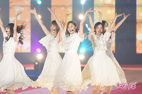 齋藤飛鳥、星野などコンプ多数 クリスマスライブ衣装2 m20889970950_1.jpg?1727958360
