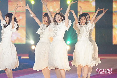 欅坂46 乃木坂46 二人セゾン 白石麻衣 西野七瀬 齋藤飛鳥 渡邉理佐 平手友梨奈