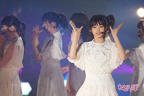 欅坂46 乃木坂46 二人セゾン 白石麻衣 西野七瀬 齋藤飛鳥 渡邉理佐 平手友梨奈