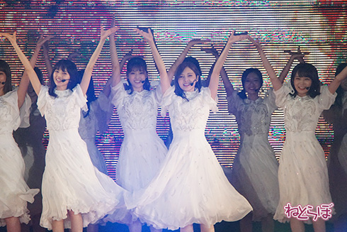 欅坂46 乃木坂46 二人セゾン 白石麻衣 西野七瀬 齋藤飛鳥 渡邉理佐 平手友梨奈