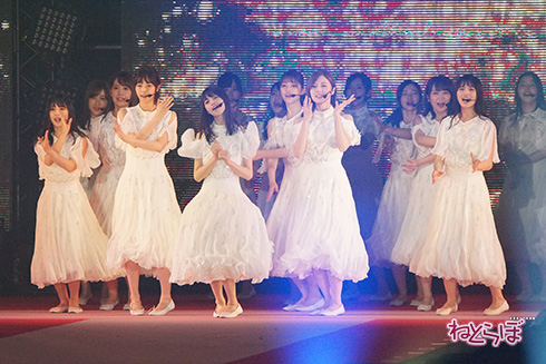 欅坂46 乃木坂46 二人セゾン 白石麻衣 西野七瀬 齋藤飛鳥 渡邉理佐 平手友梨奈